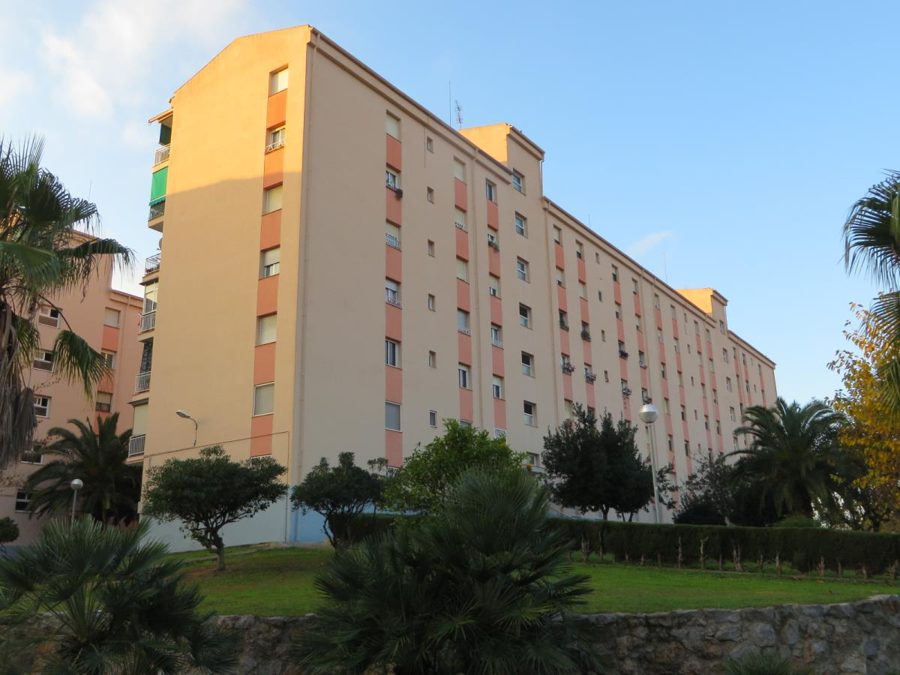 Fachada (foto del Catastro) · Piso en Viladecnas
