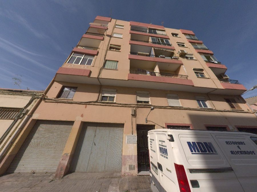 Fachada (foto del Catastro) · Piso en Almeria