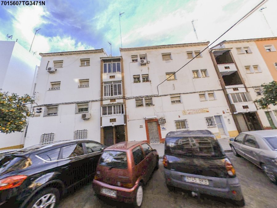 Fachada (foto del Catastro) · Piso en Sevilla