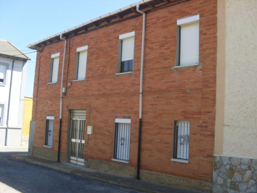 Piso en subasta en Palacios De La Valduernana